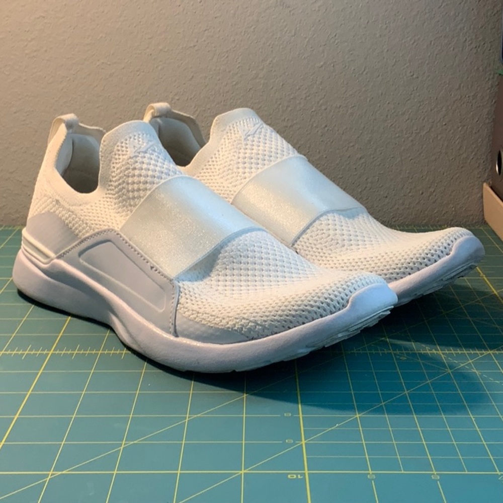 APL TECHLOOM BLISS WHITE WOMENS SHOES SZ 8